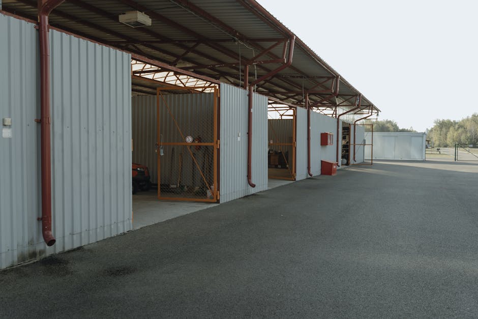 Small warehouse for lease