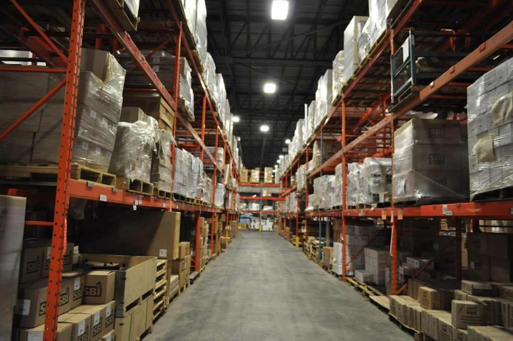month to month warehouse rental